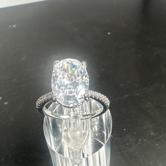 Fashion Jewelry Silver Sparkling Ring Size 6 - Picture 6 of 9